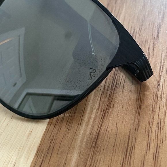 Ray-Ban Black Aviator Sunglasses - Picture 7 of 7